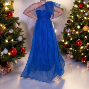 Violet Weekend Gown Blue $175 MSRP